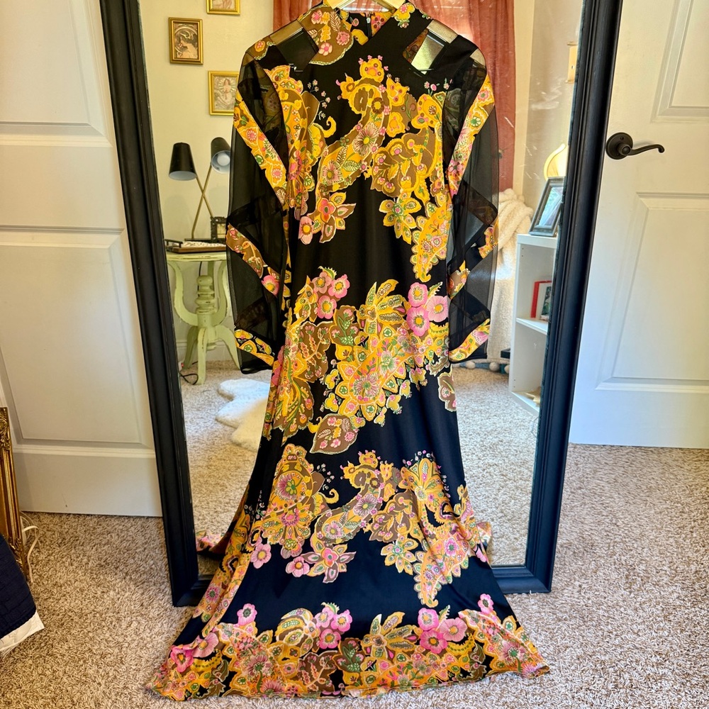 Don Luis de Espana 60’s High Neck Paisley Floral Pattern Mesh Sleeve Maxi Dress